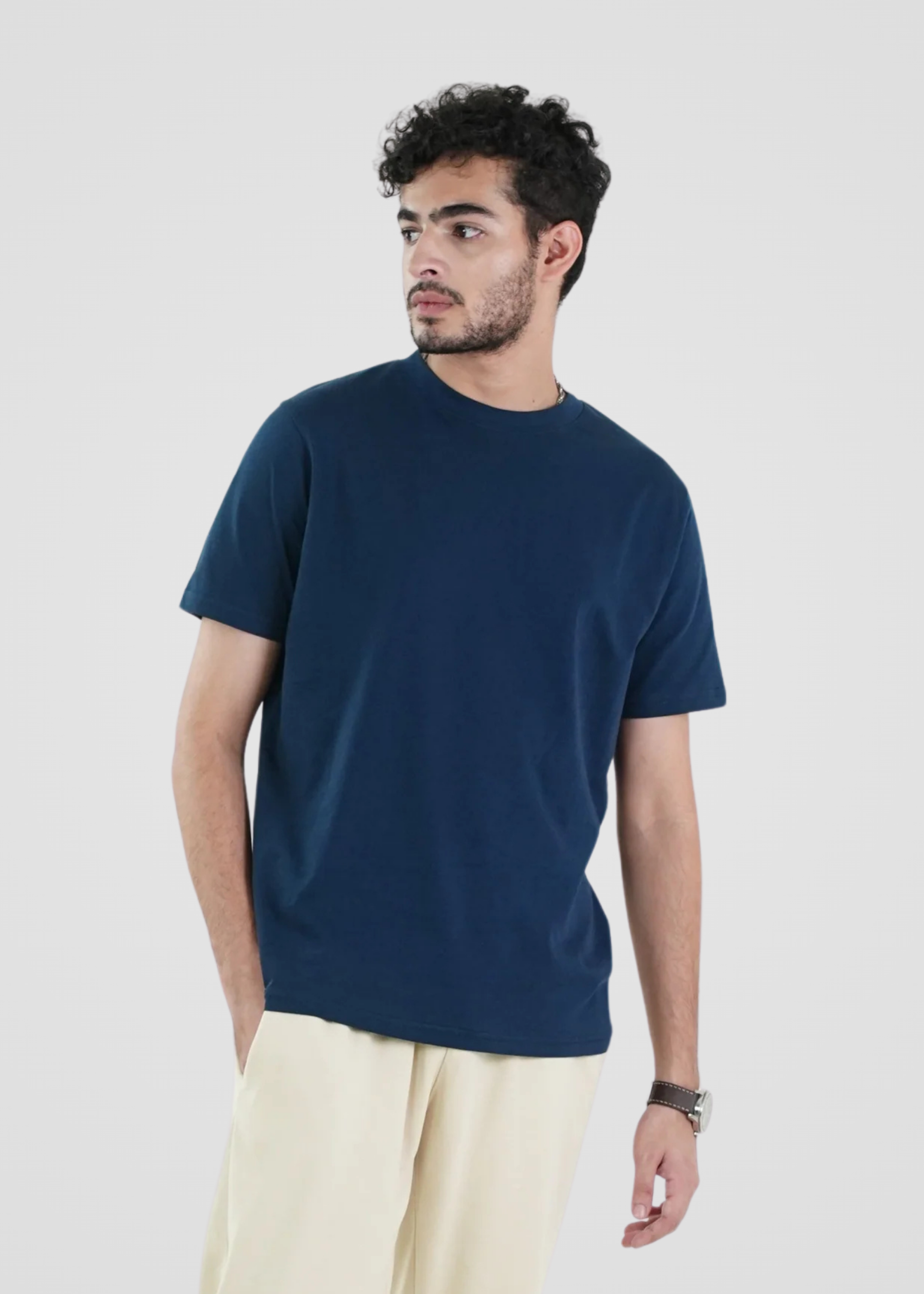 BASIC NAVY T-SHIRT