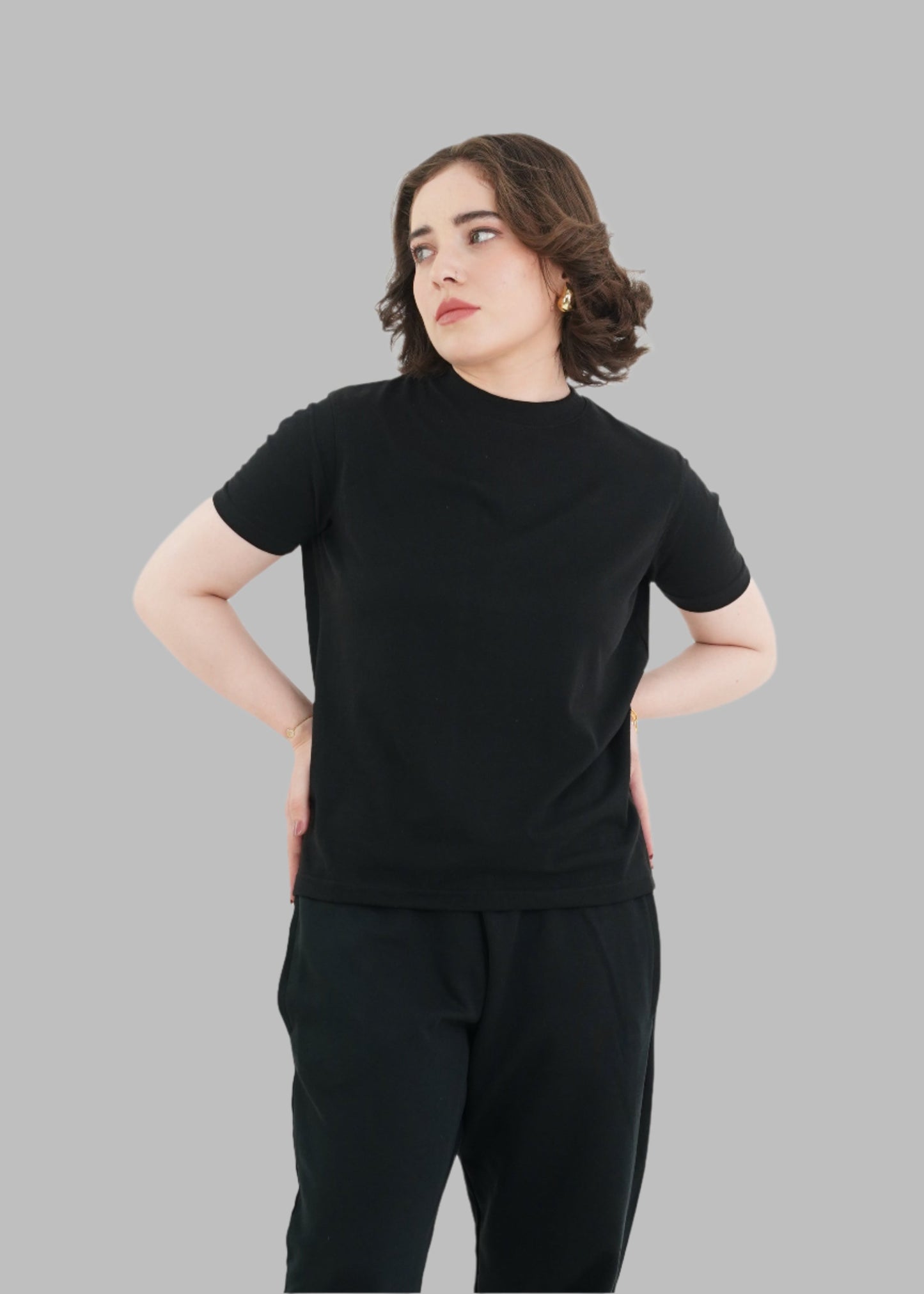 BASIC BLACK T-SHIRT