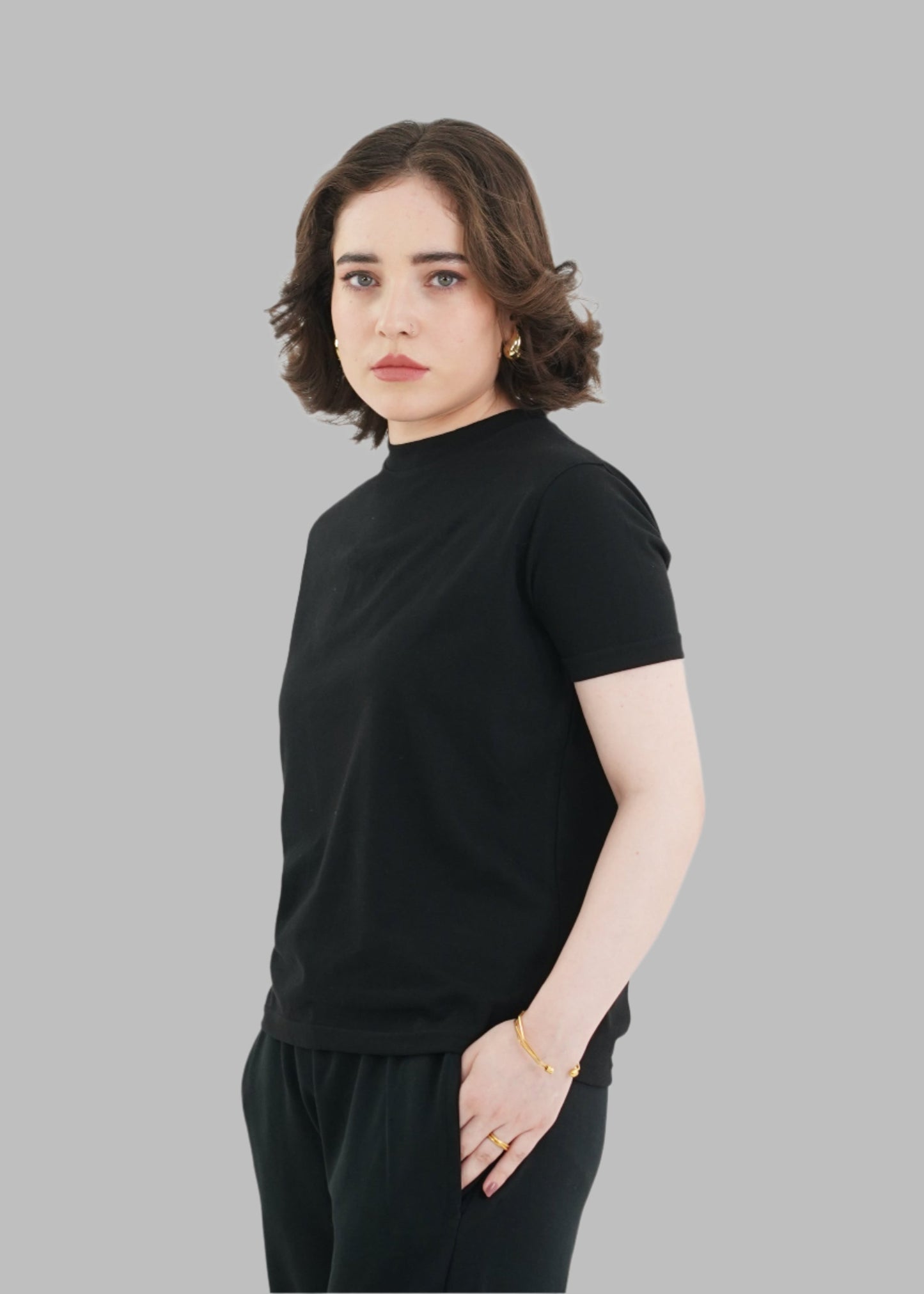 BASIC BLACK T-SHIRT