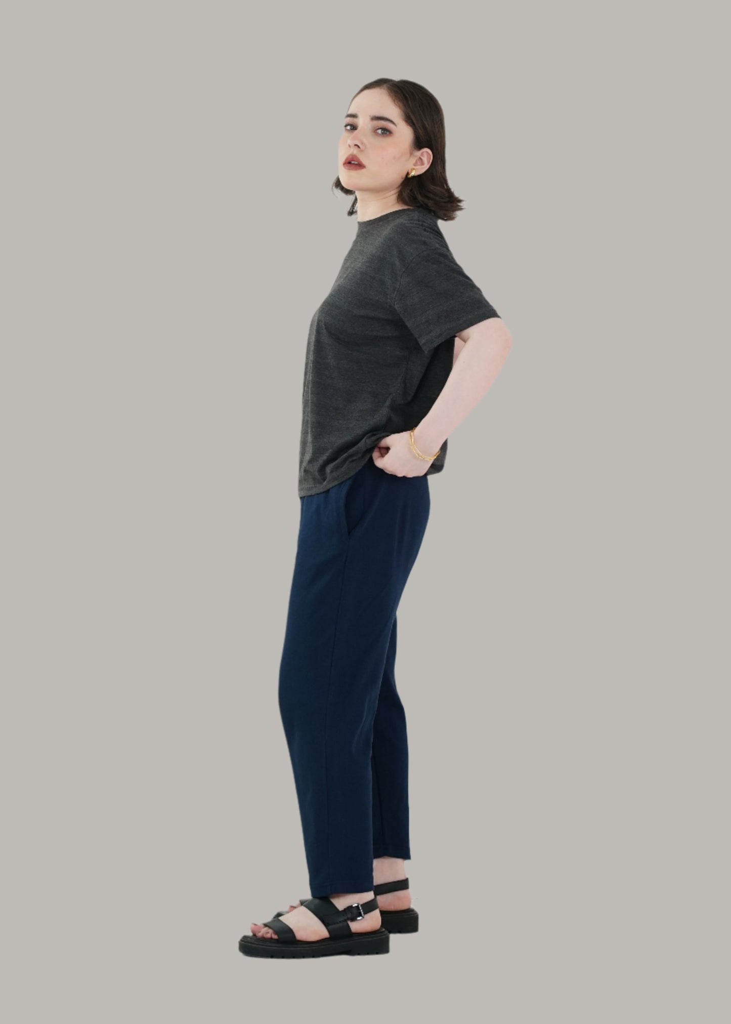 COTTON NAVY ANKLE TROUSER