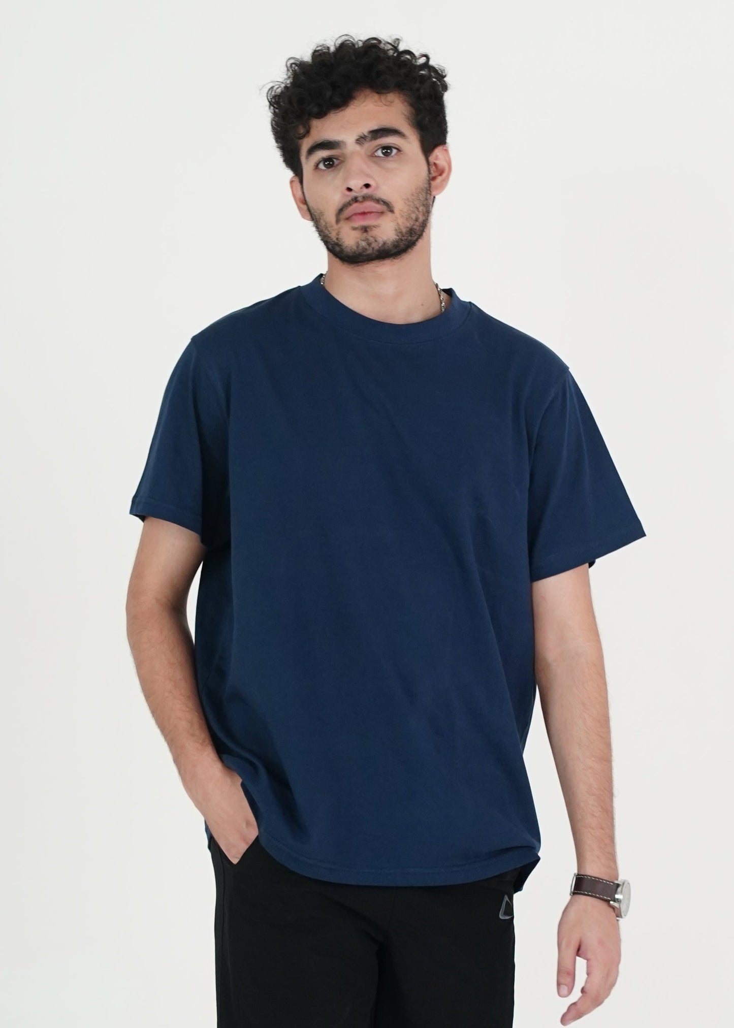 BASIC NAVY RELAXED TEE