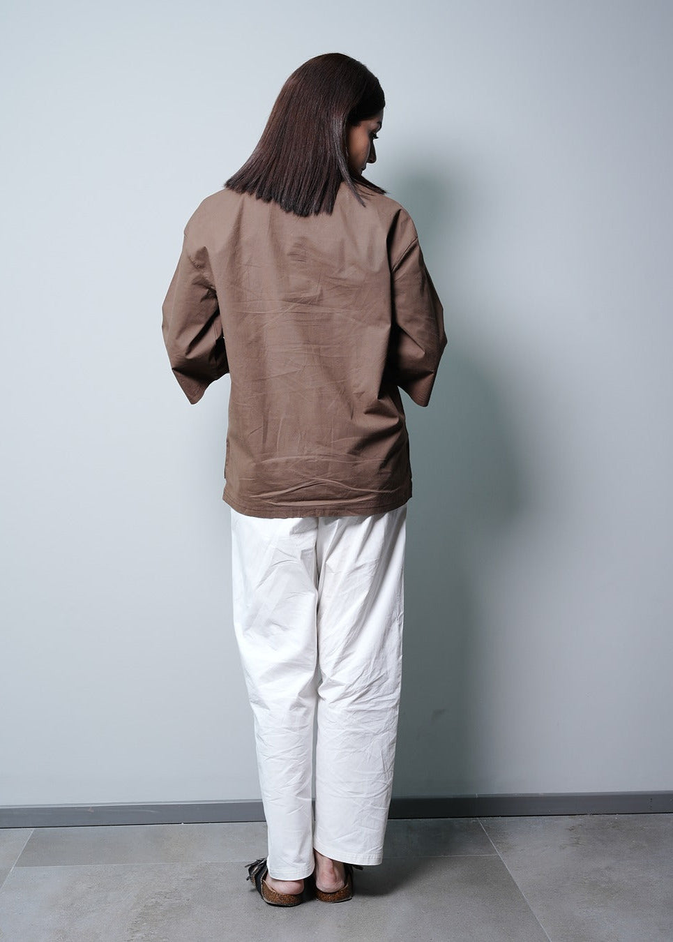 WHITE COTTON LYCRA RELAXED TROUSERS
