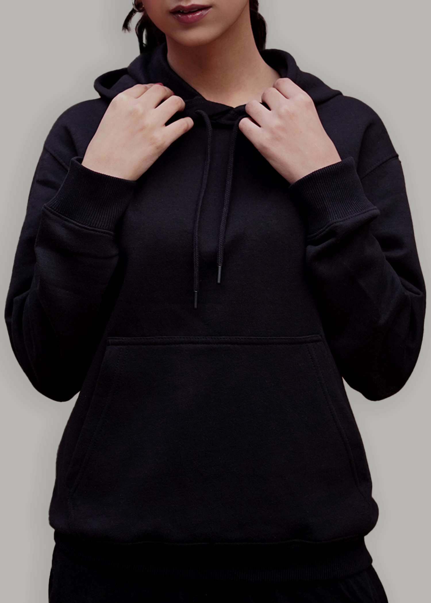BLACK RELAXED HOODIE
