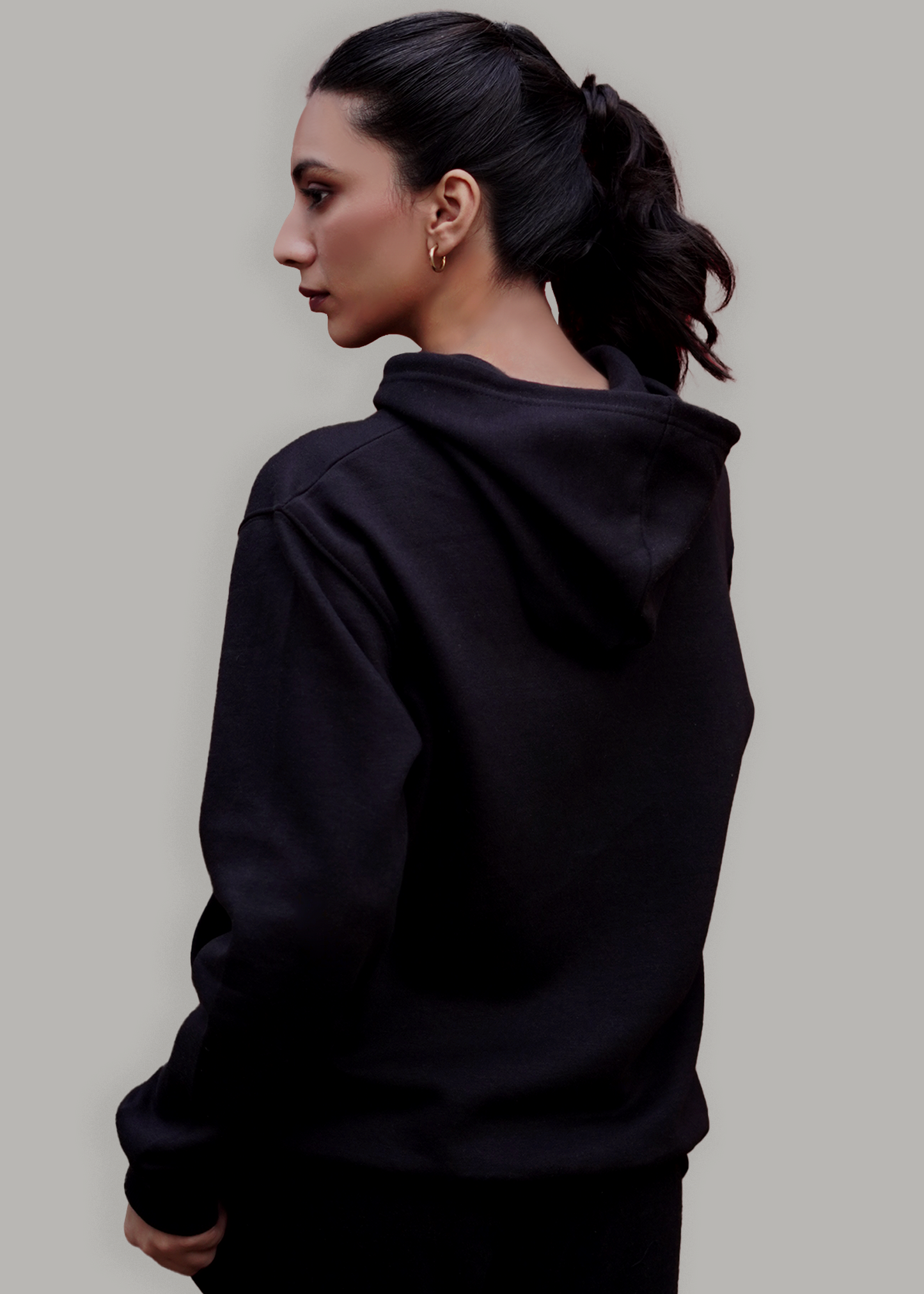 BLACK RELAXED HOODIE